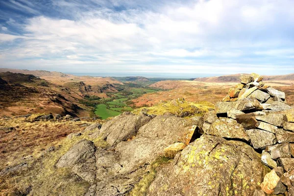 Cairn Pietra Sulla Cima Del Confine — Foto Stock