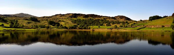 Reflexiones Matutinas Sobre Watendlath Tarn — Foto de Stock