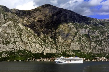 Norveçli yıldız, Kotor, Montengero: 18 Temmuz - yıldız adlı çapa Kotor Bay Cruise