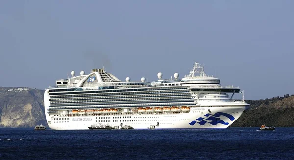 Crown Princess Santorini Greece July Cruise Ship Anchor Santorini — Stock Photo, Image