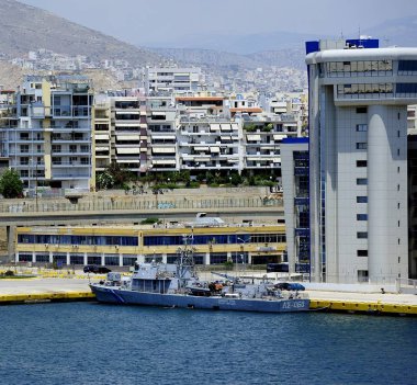 Yunan sahil güvenlik, Athens, Yunanistan - Temmuz 18:Hellenic Coast Guard Az060 Atina bağlantı noktası sürüyor
