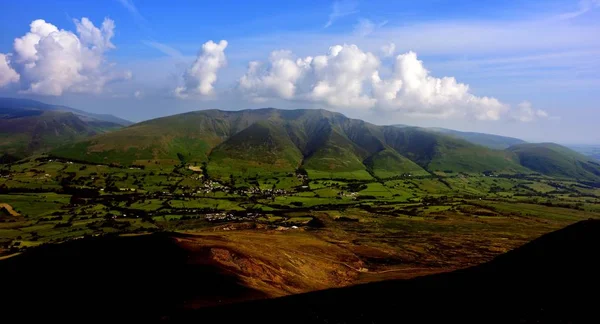 Γραμμές Κορυφογραμμή Του Blencathra Πάνω Από Threlkeld — Φωτογραφία Αρχείου