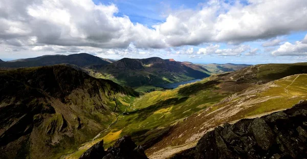 Las Montañas Que Rodean Valle Buttermere — Foto de Stock