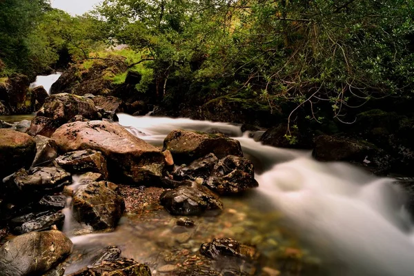 Acqua Che Scorre Veloce Della Forza Ritson — Foto Stock