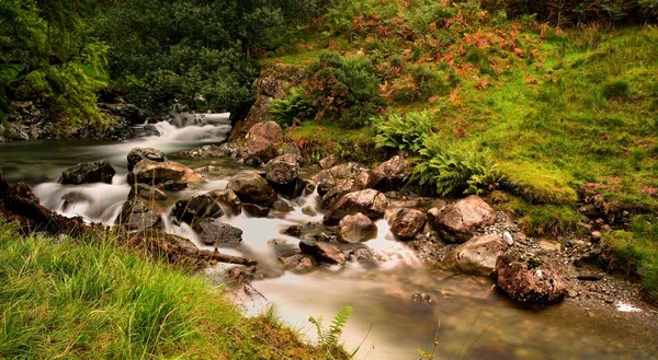 Acqua Che Scorre Veloce Della Forza Ritson — Foto Stock