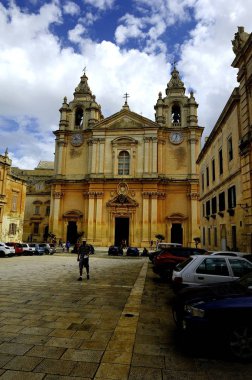 Mdina, Malta - 5 Ekim 2018: kare, St. Paul Katedrali