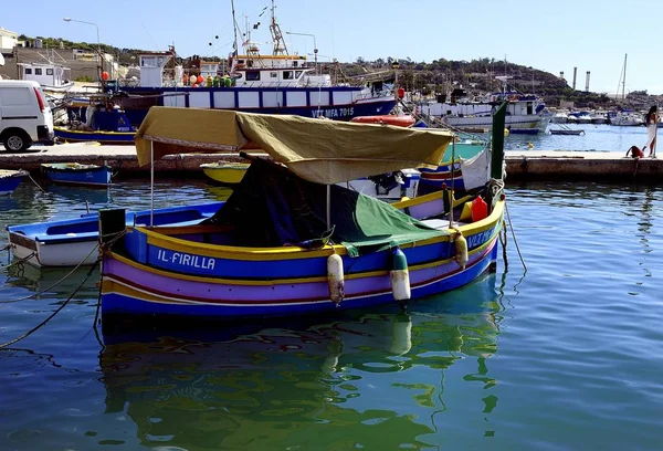 Marsaxlokk Malta Ekim 2018 Geleneksel Balıkçı Tekneleri Çapa — Stok fotoğraf