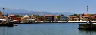 Hanya, Crete - 5 Temmuz 2018: Hanya meşgul liman