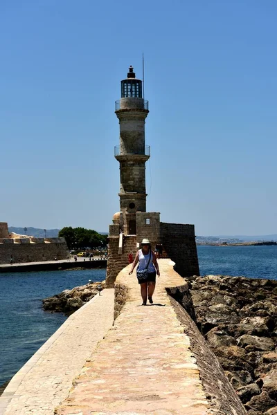 Chania Creta Julio 2018 Explorando Rompeolas Faro Veneciano Protege Puerto — Foto de Stock
