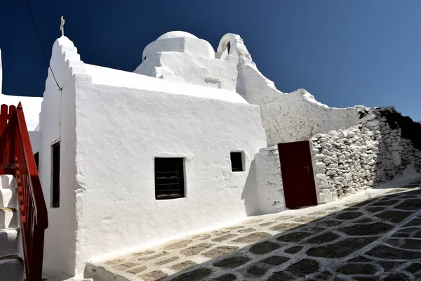 Міконос Греція Липня 2018 Сонячне Світло Білу Церкву Міконос — стокове фото