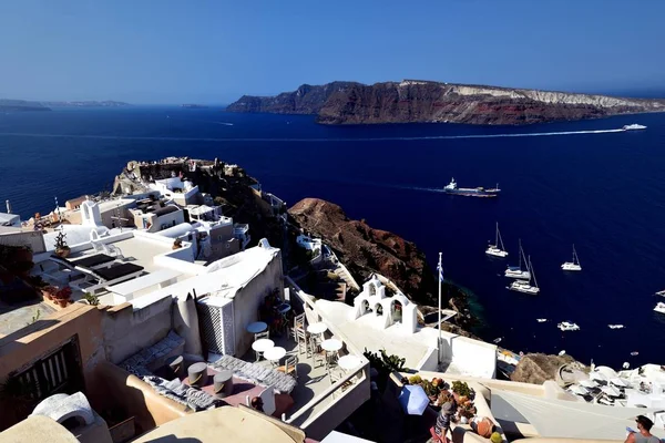 Oia Santorini Grekland Juli 2018 Oias Hem Ovanför Segel Båtarna — Stockfoto