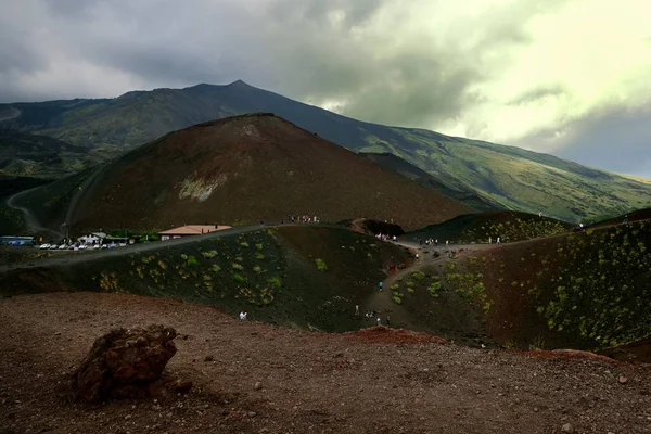 Etna Szicília Július 2018 Séta Gerincen Azon Belül Kráter — Stock Fotó