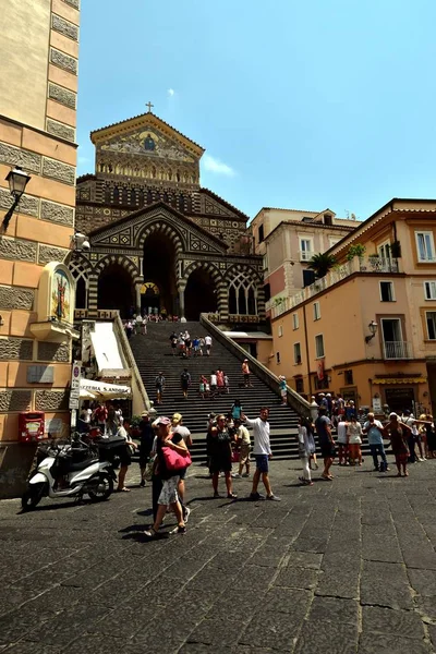 Amalfi Italien Juli 2018 Touristen Der Kathedrale Des Heiligen Andrew — Stockfoto