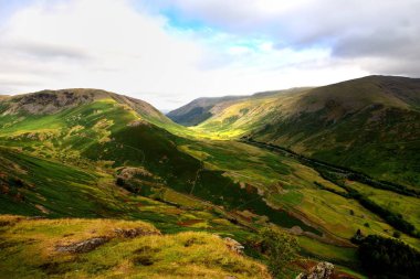 Dunmail Raise vadisinde güneş ışığı