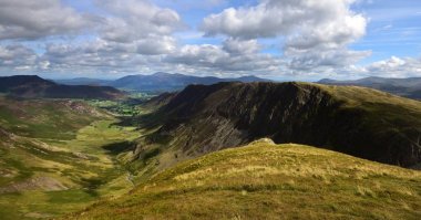 Küçük kasabaya yüksek casus sırt