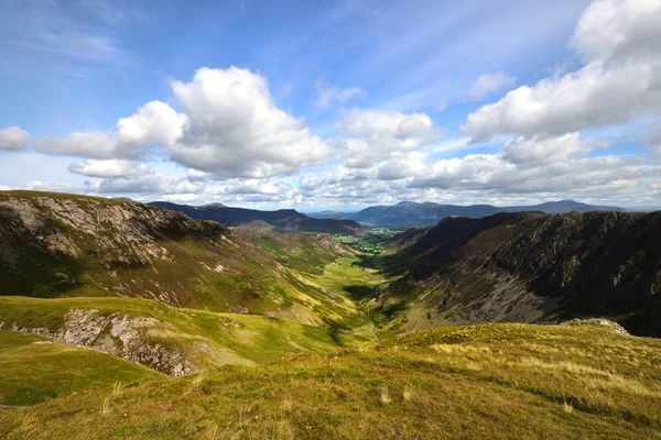 Sunlight on the Newlands fells — Stock Photo, Image