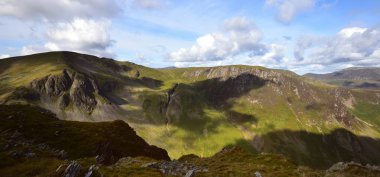 Dale Head Crags üzerinde gölgeler