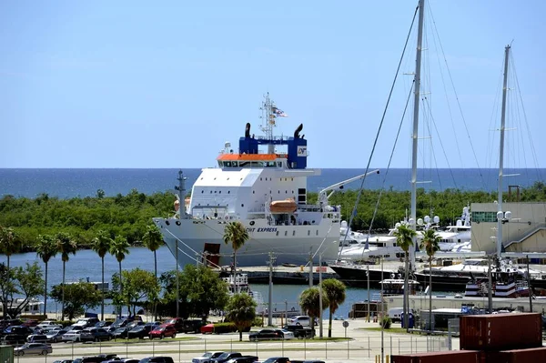 Yacht Express w Fort Lauderdale — Zdjęcie stockowe