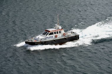 Po-23-Est pilot teknesi hızla hareket ediyor