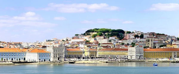 Semester markörer utforska den historiska Lissabon — Stockfoto