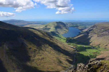 Great Gables gelen Wast Su aşağı bakıyor