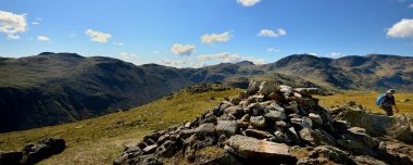 Walker ve Base Brown üzerinde cairn