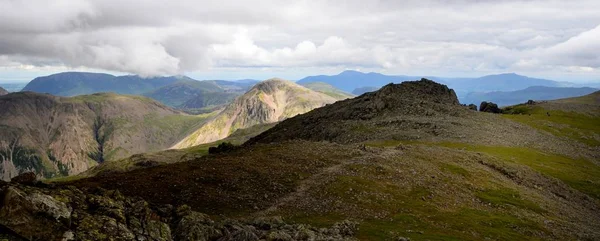 The ridge from Scafell to Scafell Pike — Free Stock Photo