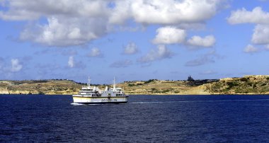 Gozoa dn Malta arasında Tapinu yelken