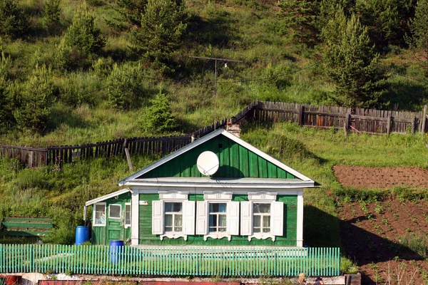 Listwjanka Baikal Russland Juli 2019 Schönes Altes Holzhaus Und Wald — Stockfoto