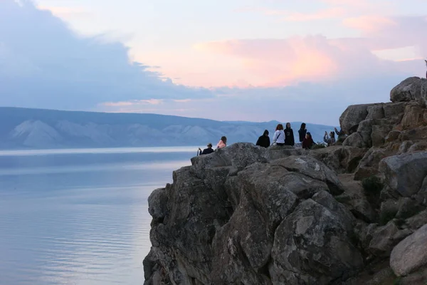 Baikal Lake Kesällä Auringonlasku Näkymä Luonnon Maamerkki Olkhon Island Shamanka — kuvapankkivalokuva