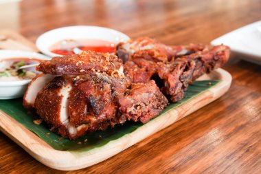 Baharatlı sos, Tay tarzında gıda, sokak gıda ile ızgara tavuk