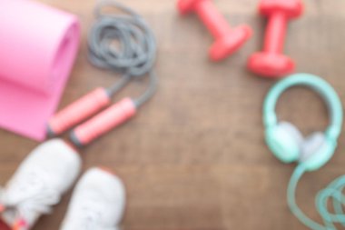 Egzersiz, fitness veya sağlıklı kavramı için düz yatıyordu bulanık arka plan