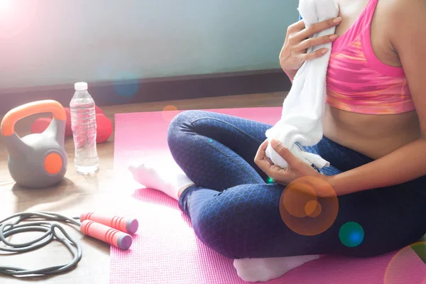 Gesunde Frau Beim Training Hause Ernährungs Und Fitnesskonzept — Stockfoto