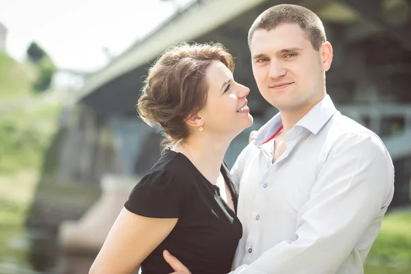 Portret van twee mooie jonge geliefden — Stockfoto