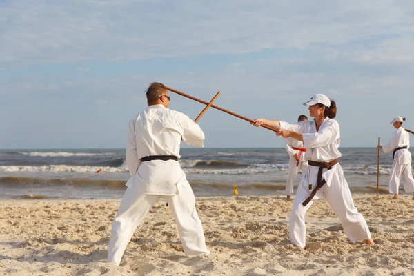 Filipino Martial Arts Instructor Demonstrates Stick Fighting Techniques  Stock Photo - Image of astig, outdoor: 109278684