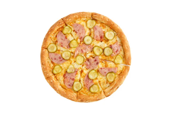 Deliciosa pizza italiana clássica com presunto e pepino em conserva — Fotografia de Stock