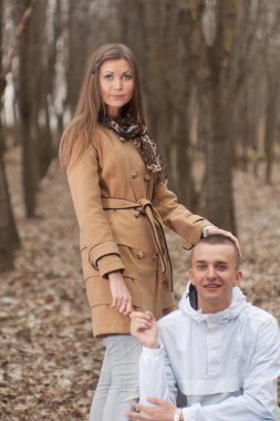 Aşık mutlu ve güzel genç çift