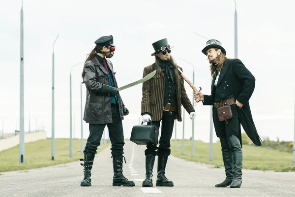 Three Mans Steampunk Style Stage Robbery Road — Stock Photo, Image