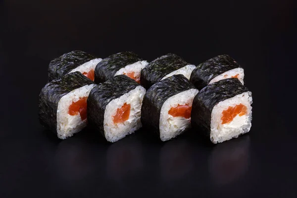 Tradicional Delicioso Fresco Shake Maki Rollo Sushi Conjunto Sobre Fondo — Foto de Stock