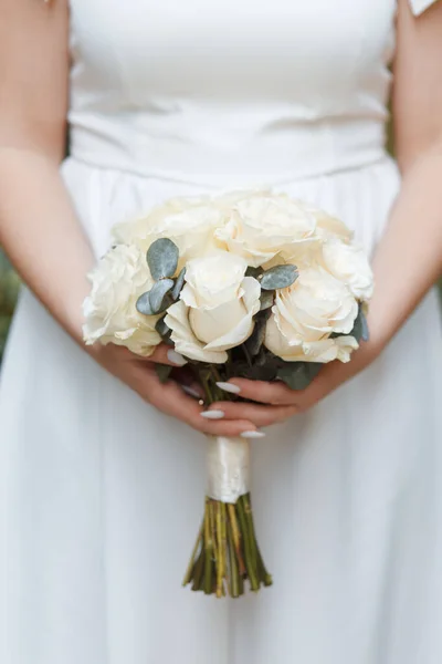 Beau Bouquet Mariage Entre Les Mains Mariée — Photo