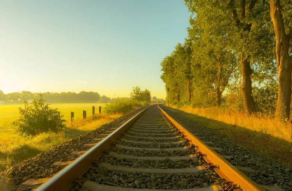 Eenzame Spoorweg Track Ochtend Spel Van Kleuren Locatie Duitsland Noordrijn — Stockfoto