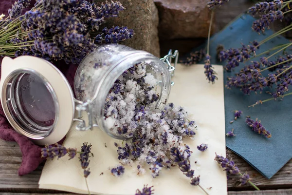 aromatik, lavanta kokulu banyo tuzu
