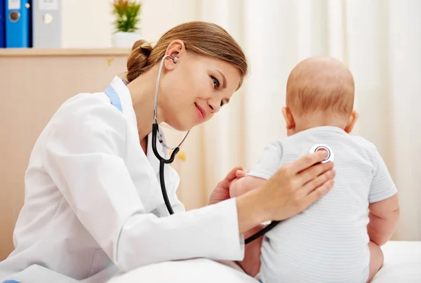 Young Doctor Examining Baby Infant Stethoscope — Stock Photo, Image