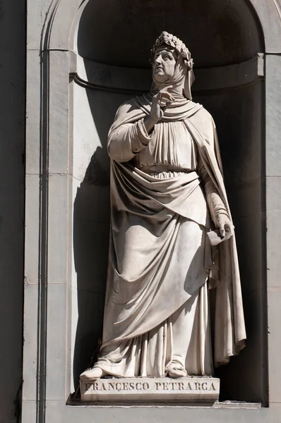 Estátua Francesco Petrarca Galeria Uffizi Florença Itália — Fotografia de Stock