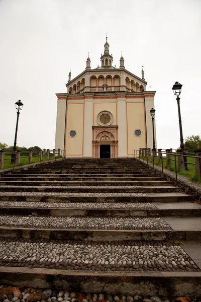 The church of Crespi d\'Adda, in Italy, is a copy of the Renaissance church (Bramante school) in Busto Arsizio. In this perfect little world, the owner Crespi \