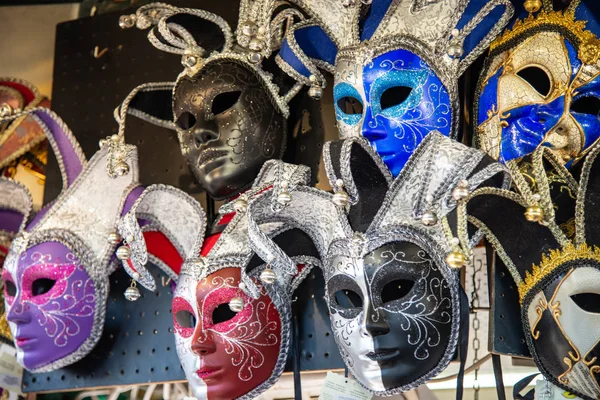 Conjunto Máscaras Coleccionables Carnaval Veneciano Objeto Cerámica Vintage Tela Casanova — Foto de Stock