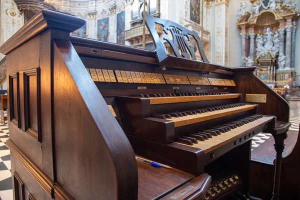Bir Kilisede Antik Organ Pompa Organ Boru Organ Harmonyum Veya — Stok fotoğraf