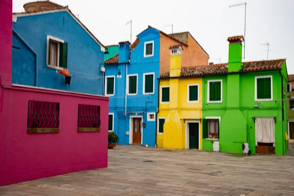 Géométrie Des Fenêtres Des Portes Dans Les Maisons Colorées Île — Photo