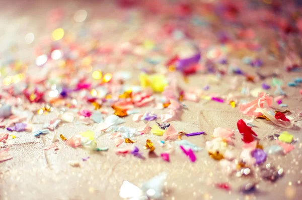 Confeti colorido acostado en el suelo Abstract bac — Foto de Stock