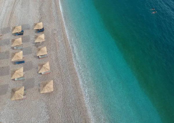 Вид с воздуха на пляж Potami в городе Химара в Албании — стоковое фото